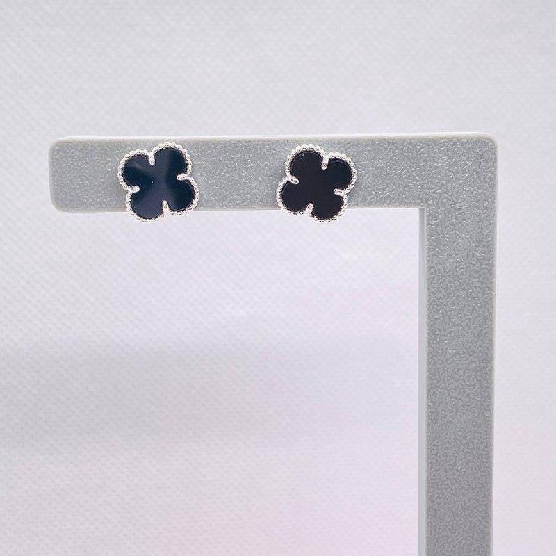 BRINCO TREVO VAN CLEEF PRETO